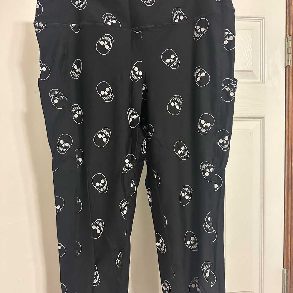 Torrid Black and White Skull Print Leggings